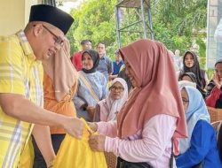 Ketua DPRD Kota Jambi Bagikan Ratusan Paket Sembako ke Warga Jelang Lebaran