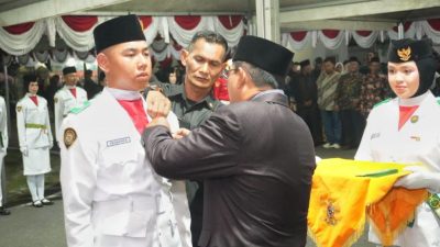 Bupati Tanjabbar Kukuhkan 45 Anggota Paskibraka