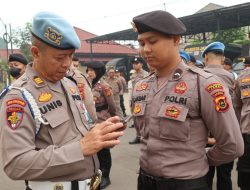 ‎Bid Propam Polda Jambi Gelar Gaktibplin Di Protestan Jambi, Cek Hp Dan Tes Urin Personil