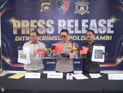 ‎Polda Jambi Gelar Konferensi Pers Pengungkapan Kasus Dugaan Tambang Emas Ilegal di Bungo ‎