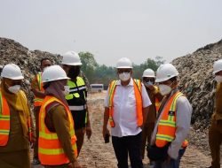 Ketua DPRD kota jambi bersama Komisi III DPRD Kota Jambi Tinjau Langsung Pengelolaan Sampah di TPA Talang Gulo